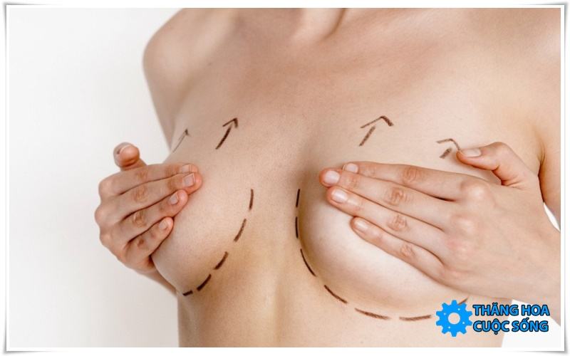 massage ngực tăng vòng 1