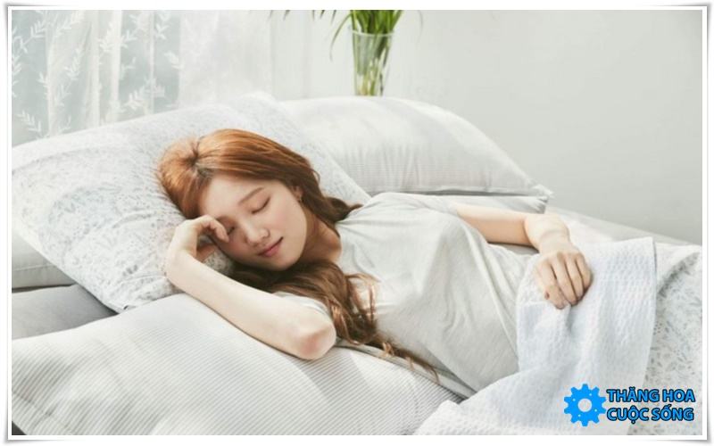 Cách ngủ tăng vòng 1