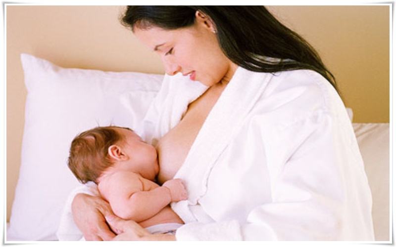 ngực chảy xệ sau sinh