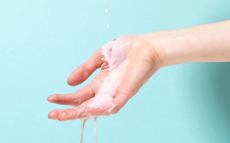 Nguyen-nhan-ra-it-nuoc-khi-quan-he