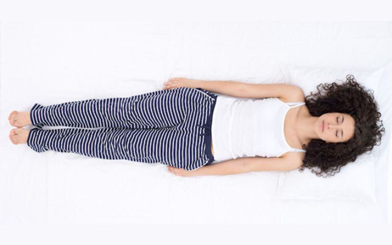 Tư thế ngủ tăng vòng 1